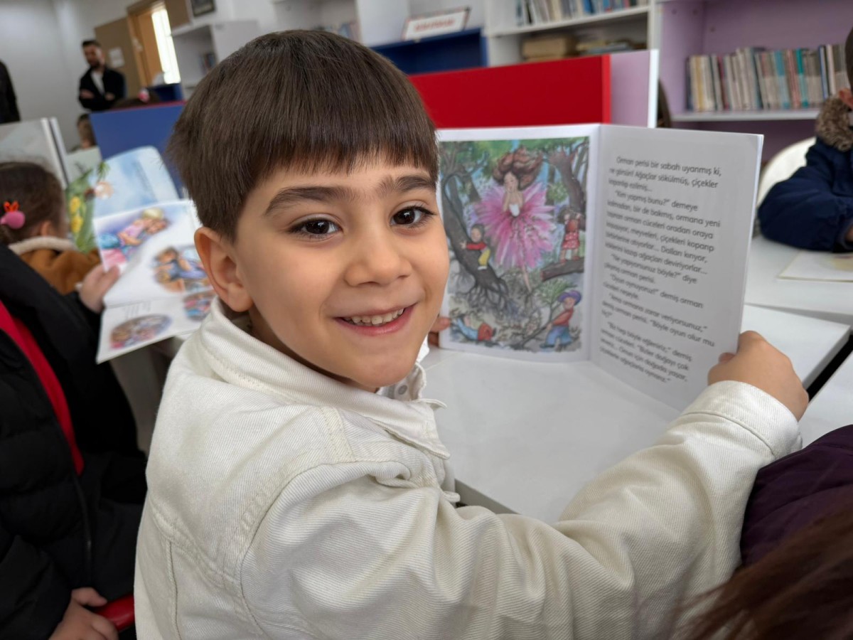 KÜTÜPHANELER HAFTASI’NDA MİNİK OKURLAR BİLGİYLE BULUŞUYOR