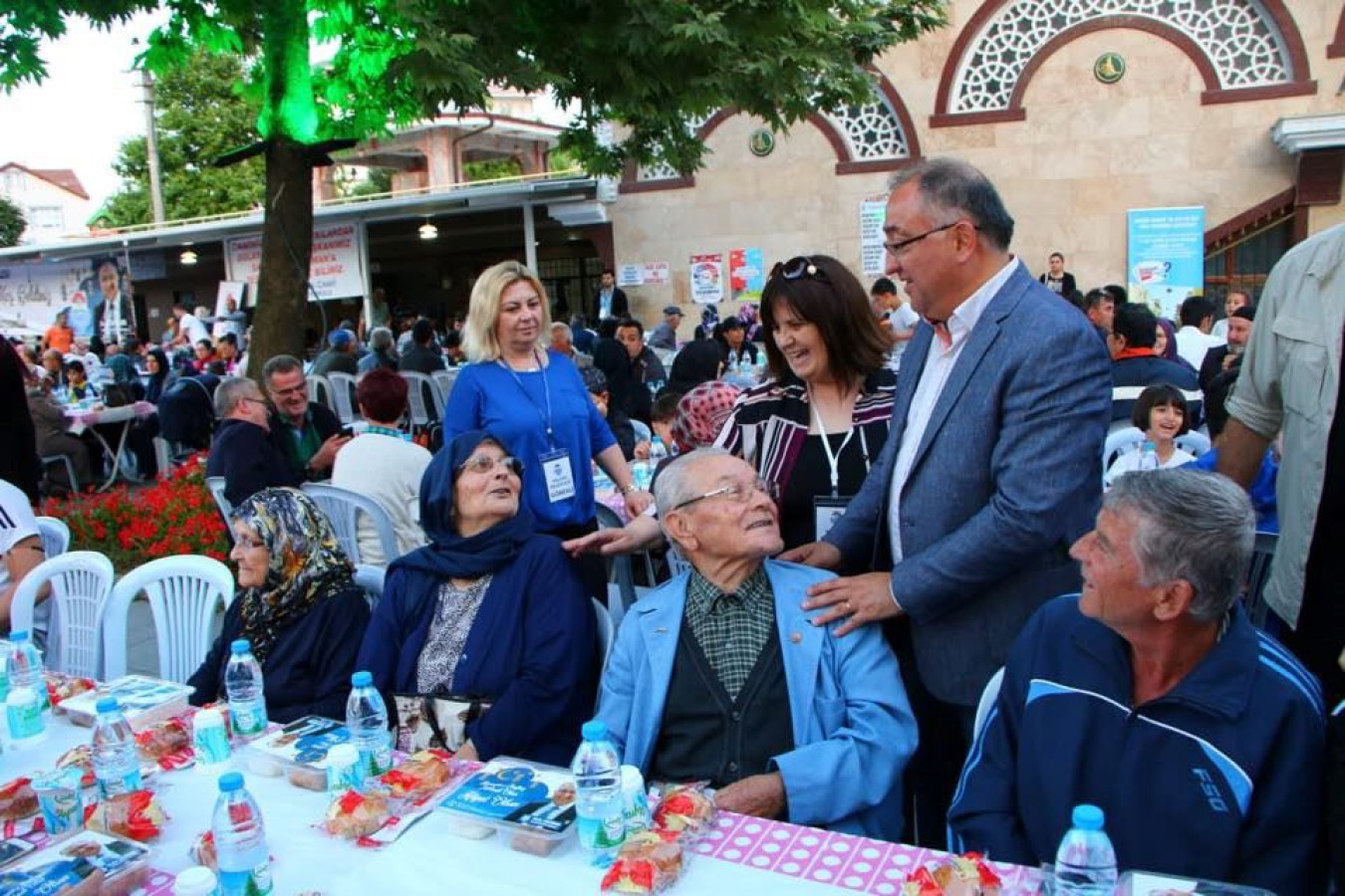 MAHALLE İFTARLARI İSMETPAŞA MAHALLESİNDE DEVAM ETTİ