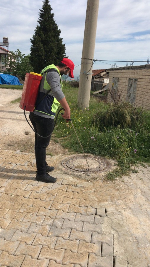 MAHALLE MAHALLE İLAÇLAMA ÇALIŞMALARI DEVAM EDİYOR