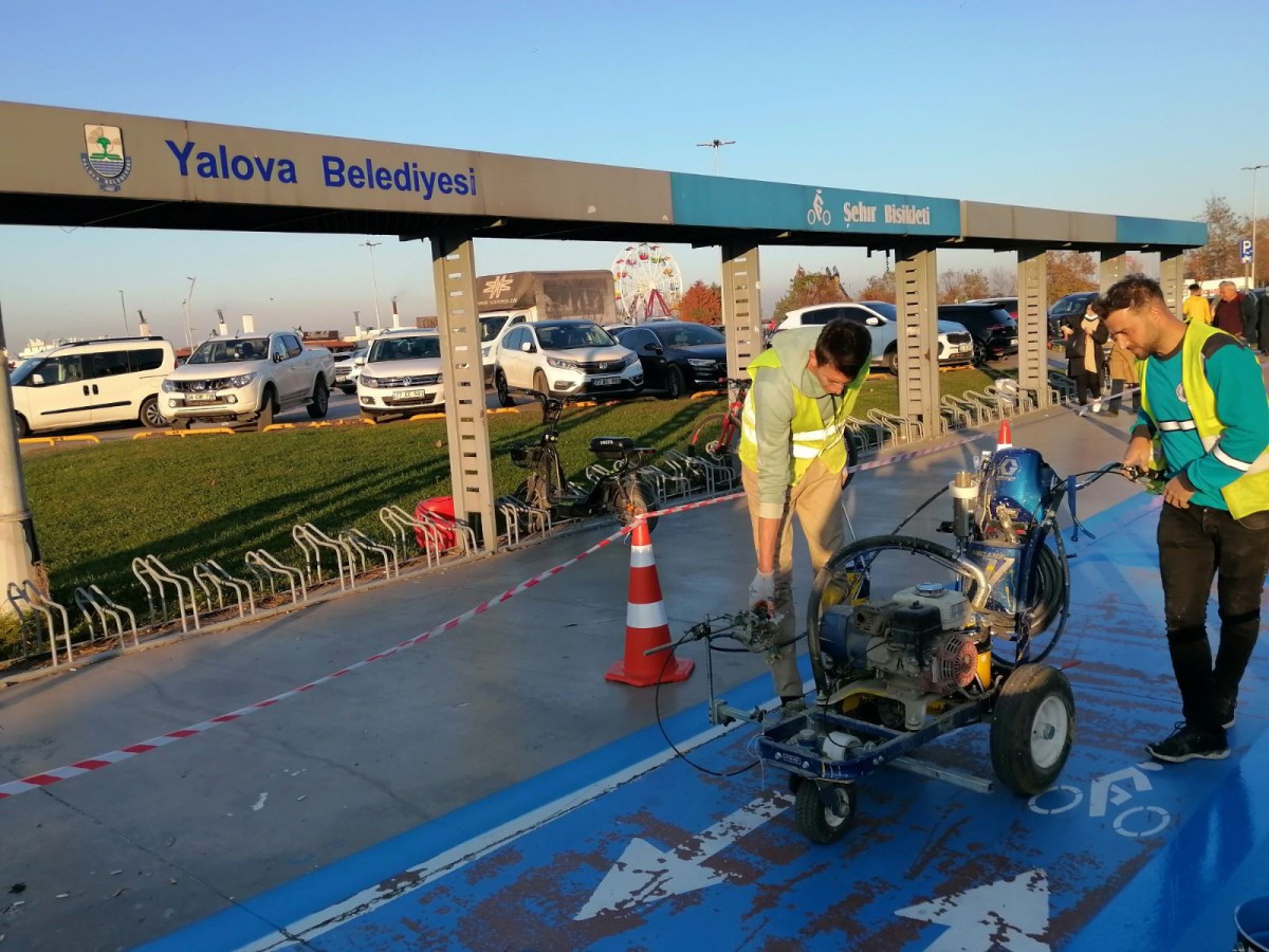 MEVCUT BİSİKLET YOLLARI BOYANDI