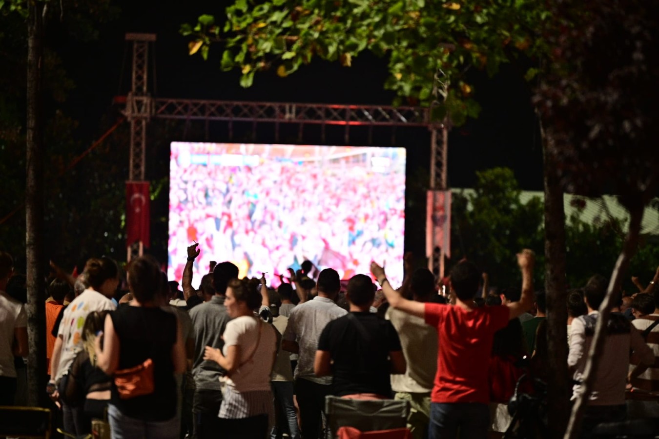 MİLLİ HEYECANI TEKRAR DEV EKRANDA YAŞANACAK