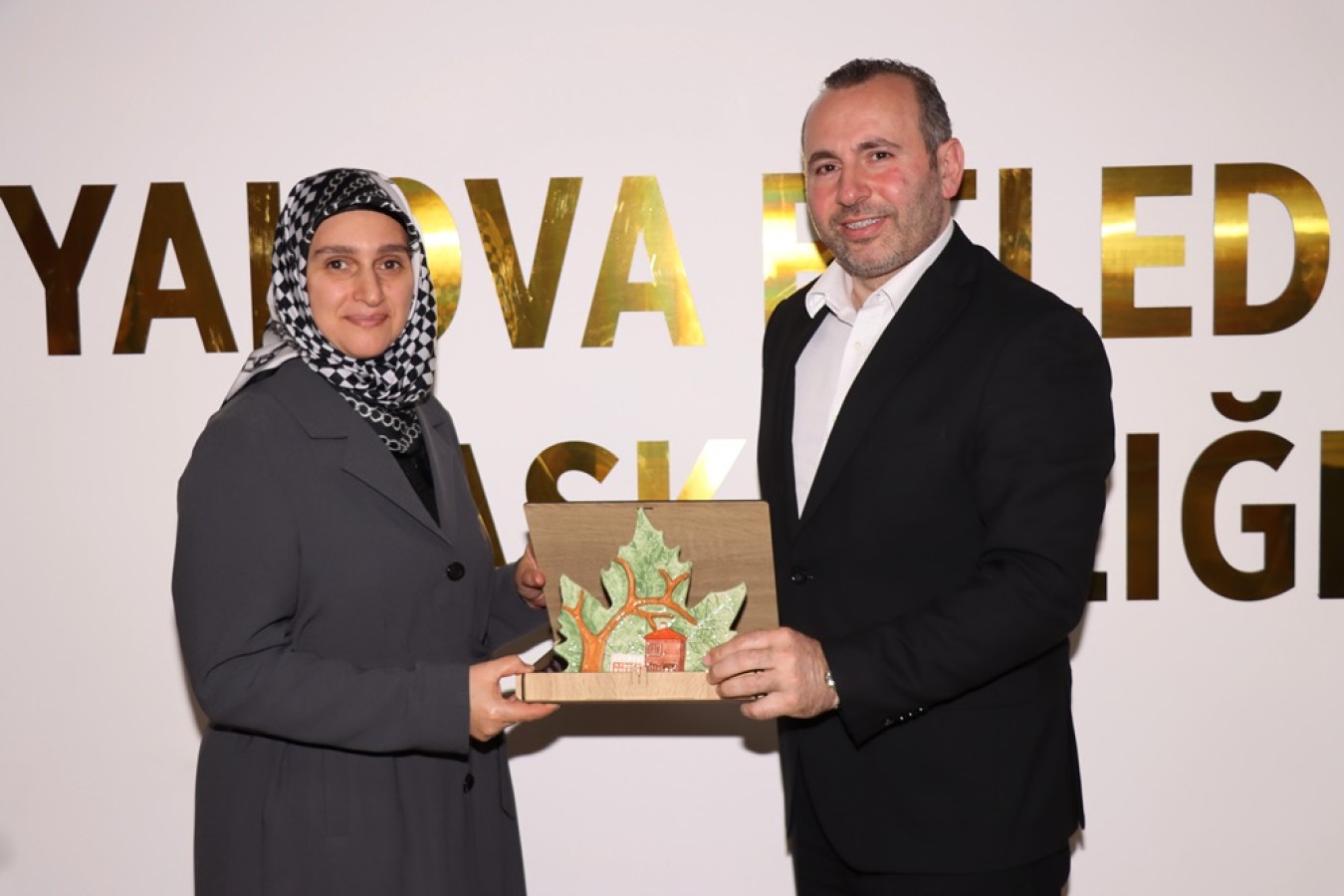 MKYK ÜYESİ GÜNDÜZ’DEN BAŞKAN VEKİLİ TUTUK’A ZİYARET