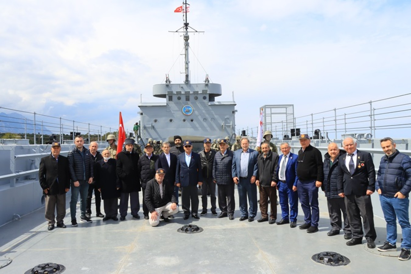 MUHAREBE YAPTIKLARI TOPRAKLARDA DUYGUSAL ANLAR YAŞADILAR