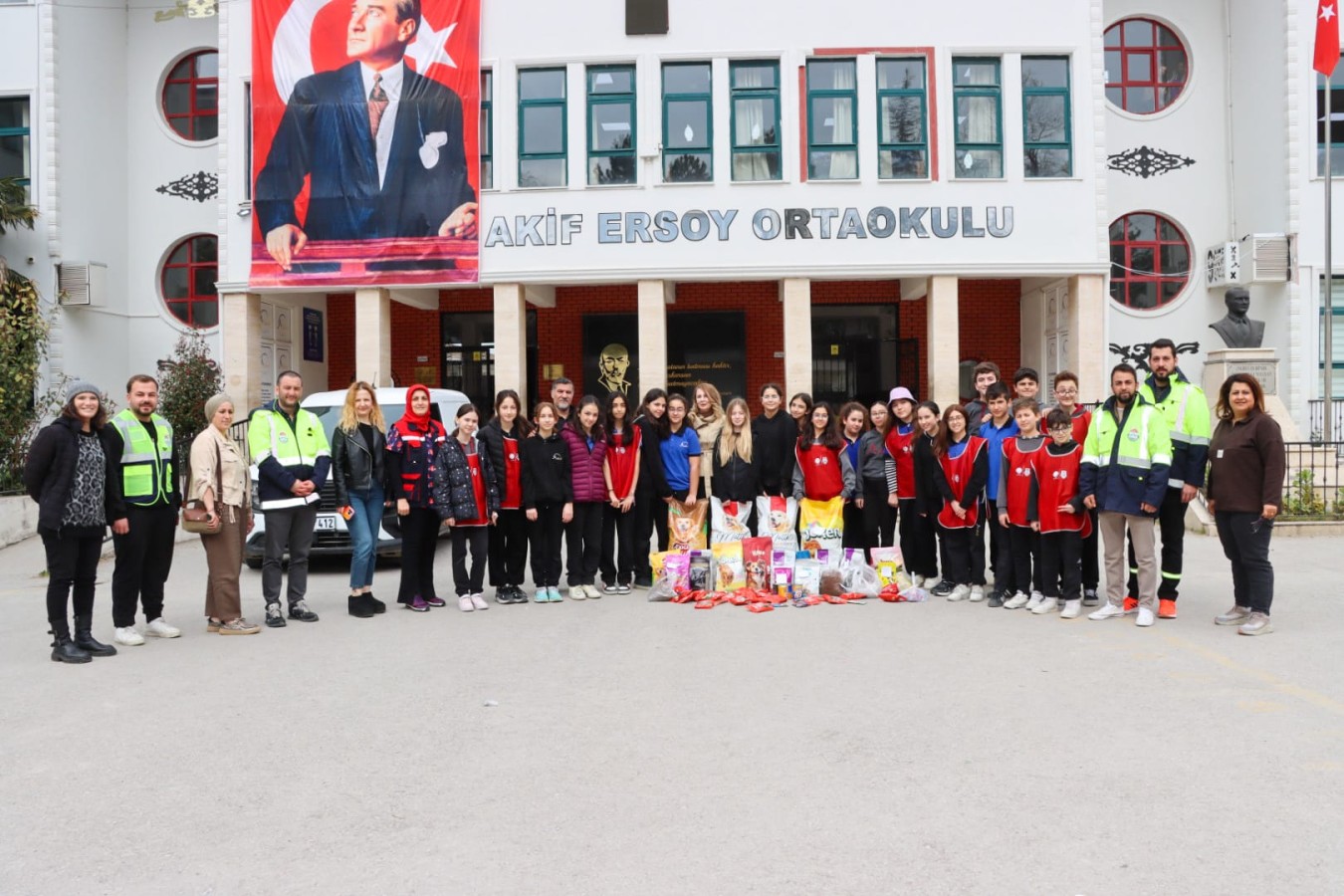 ÖĞRENCİLERDEN TAKDİR EDİLECEK DUYARLILIK