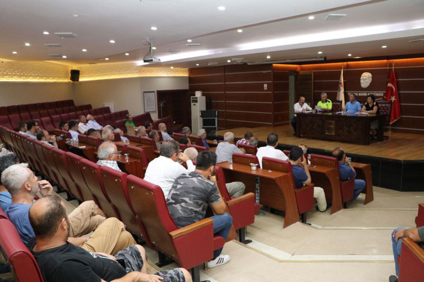 OKUL SEZONU ÖNCESİ SERVİSÇİLER BİLGİLENDİRİLDİ