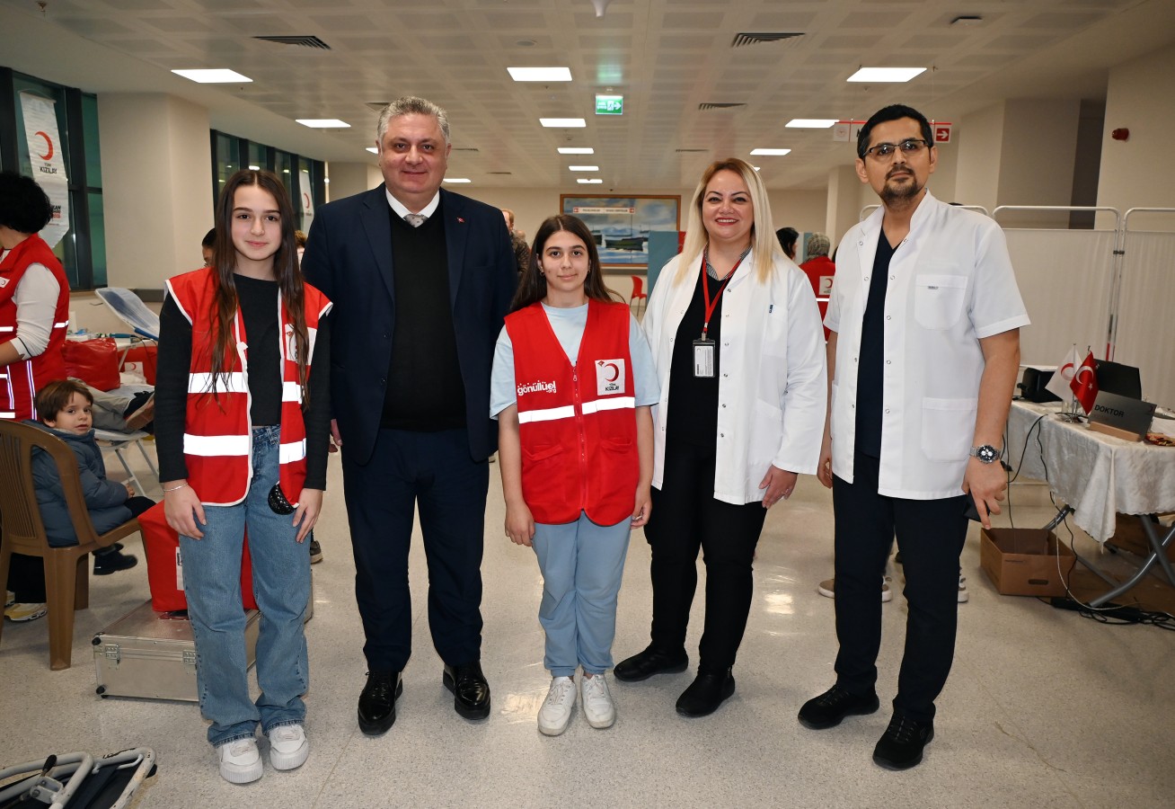 “ÖZVERİYLE GÖREV YAPAN SAĞLIK EMEKÇİLERİMİZE  TEŞEKKÜR EDİYORUZ”