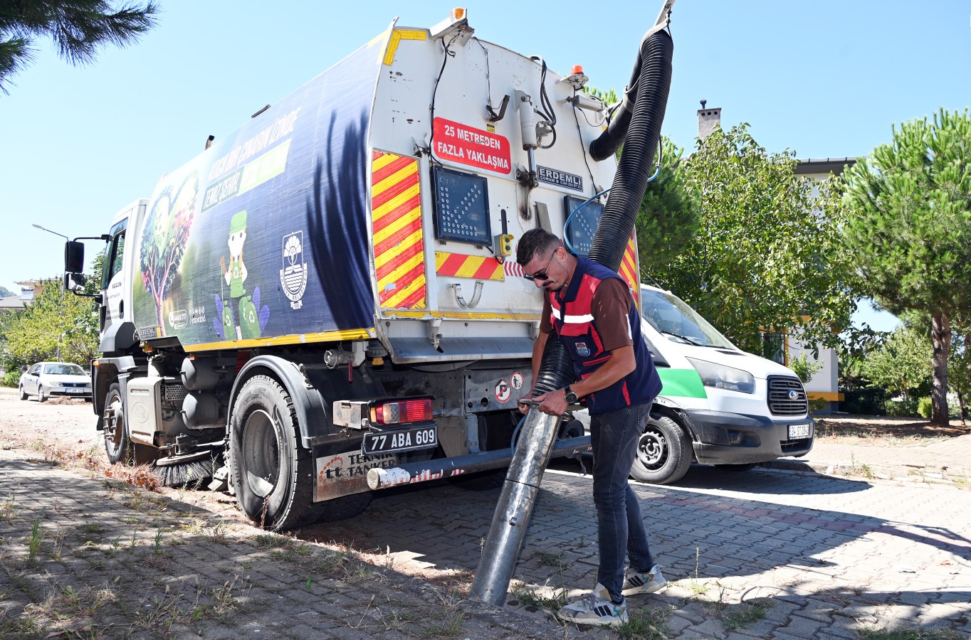 PAŞAKENT MAHALLESİ'NE KAPSAMLI BAKIM VE TEMİZLİK ÇALIŞMASI