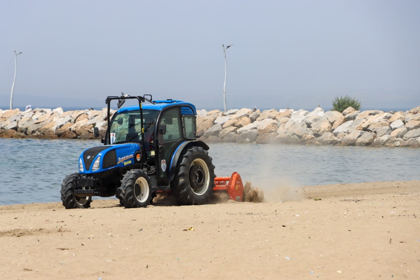 PLAJLAR RUTİN OLARAK TEMİZLENİYOR