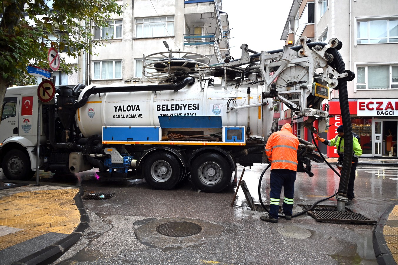 SU VE KANALİZASYON EKİPLERİMİZ TAM KADRO SAHADA