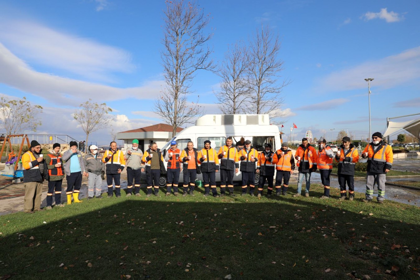 TEMİZLİK İŞÇİLERİNİN YÜREKLERİ ISINDI