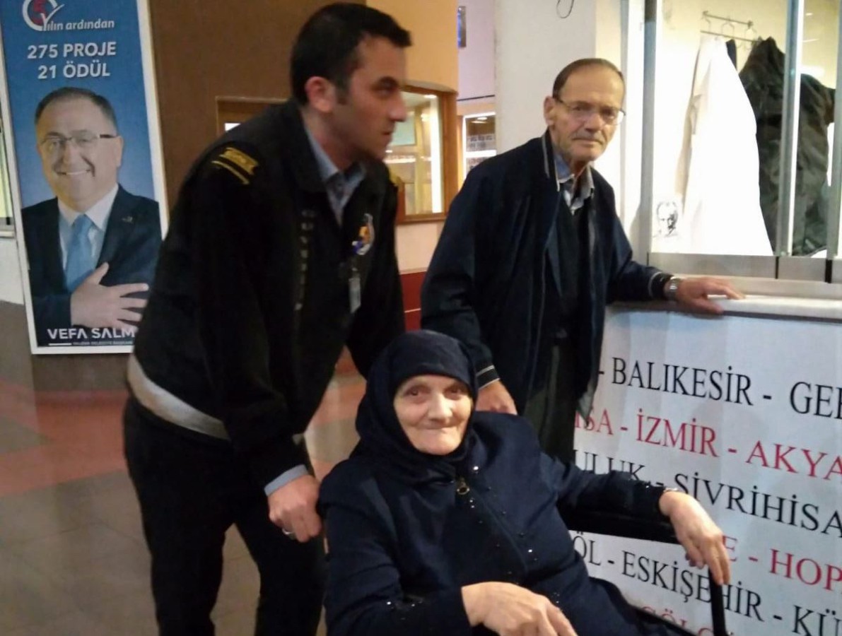 TERMİNALDE YAŞLI VE ENGELLİ BİREYLERE ÖZEL İLGİ GÖSTERİLİYOR