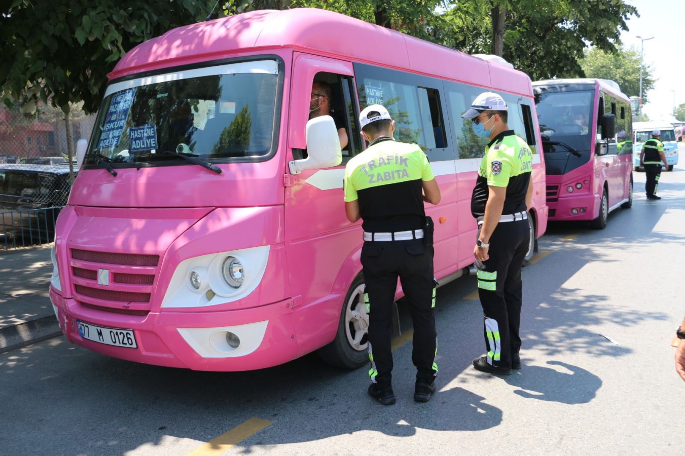 TRAFİK ZABITA’DAN MİNİBÜSLERE DENETİM