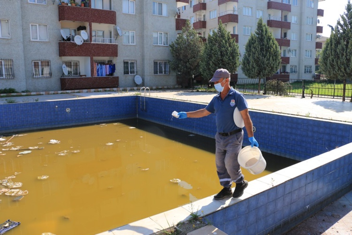 UÇKUN VE LARVA İLE MÜCADELE DEVAM EDİYOR