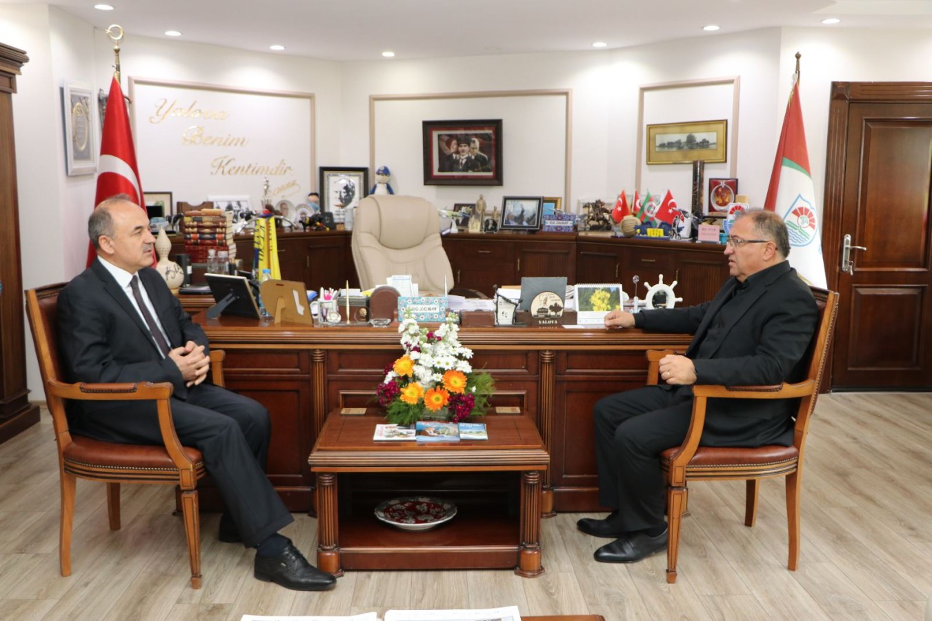 VALİ EROL’DAN BAŞKAN SALMAN’A ZİYARET