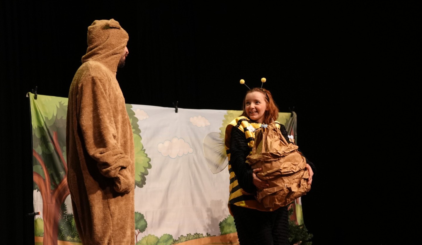 VIZ VIZ ARI İLE ÇOCUKLAR DOYASIYA EĞLENDİ