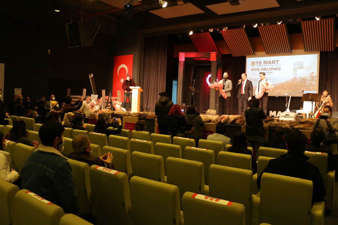 YALOVA BELEDİYESİ ÇANAKKALE ZAFERİNE ÖZEL PROGRAM