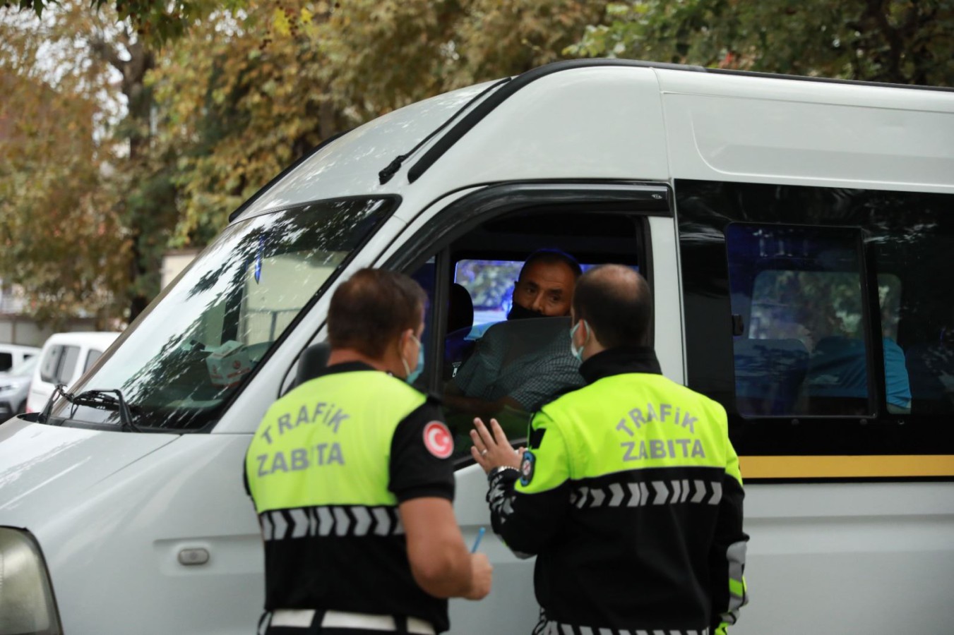 YALOVA BELEDİYESİ ÖĞRENCİ SERVİSLERİNE İLK DENETİMİ YAPTI