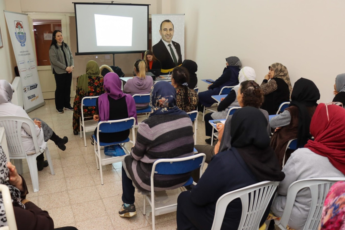 YALOVA BELEDİYESİ SEMİNERLERE DEVAM EDİYOR