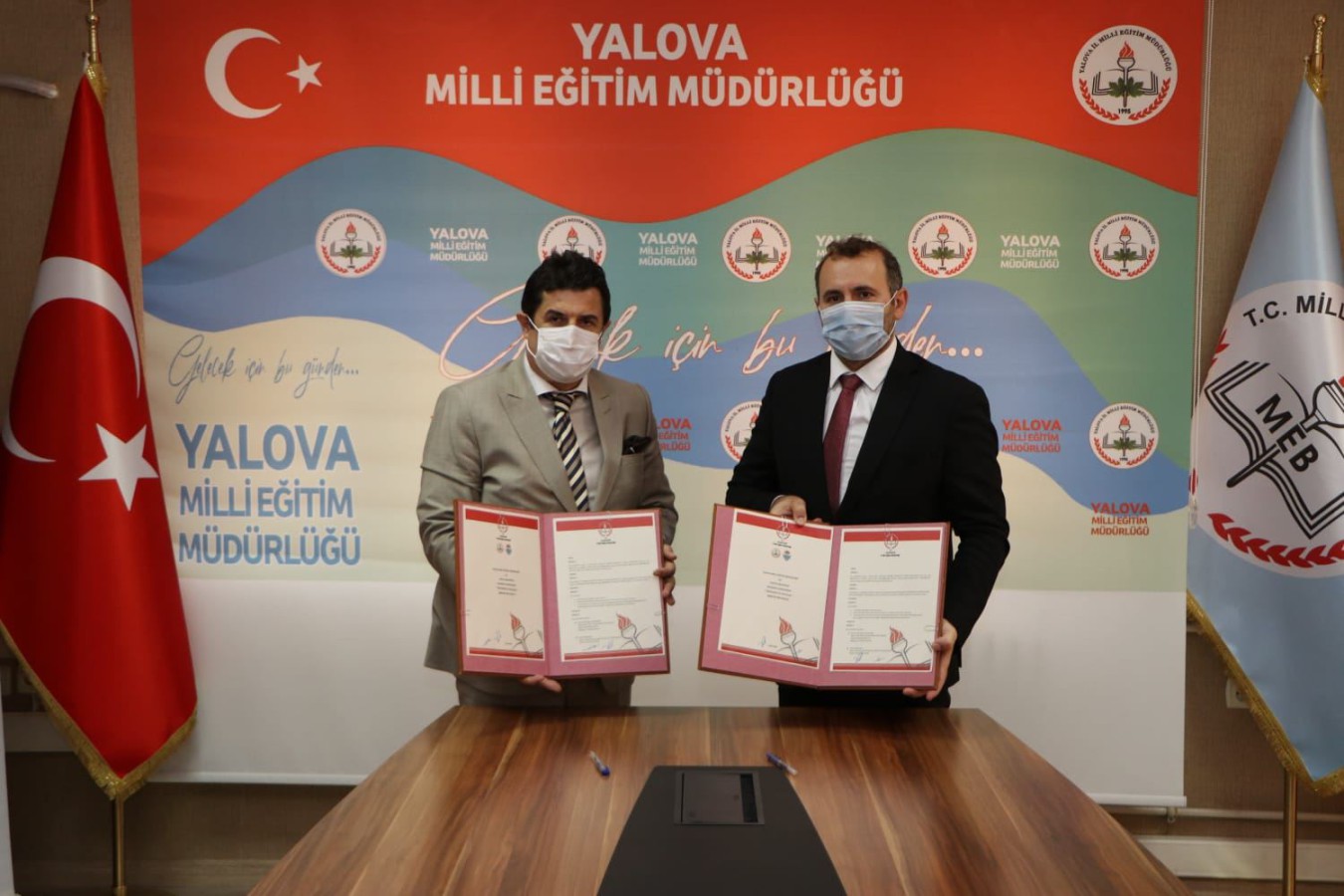 YALOVA BELEDİYESİ VE MİLLİ EĞİTİM MÜDÜRLÜĞÜ ARASINDA PROTOKOL İMZALANDI