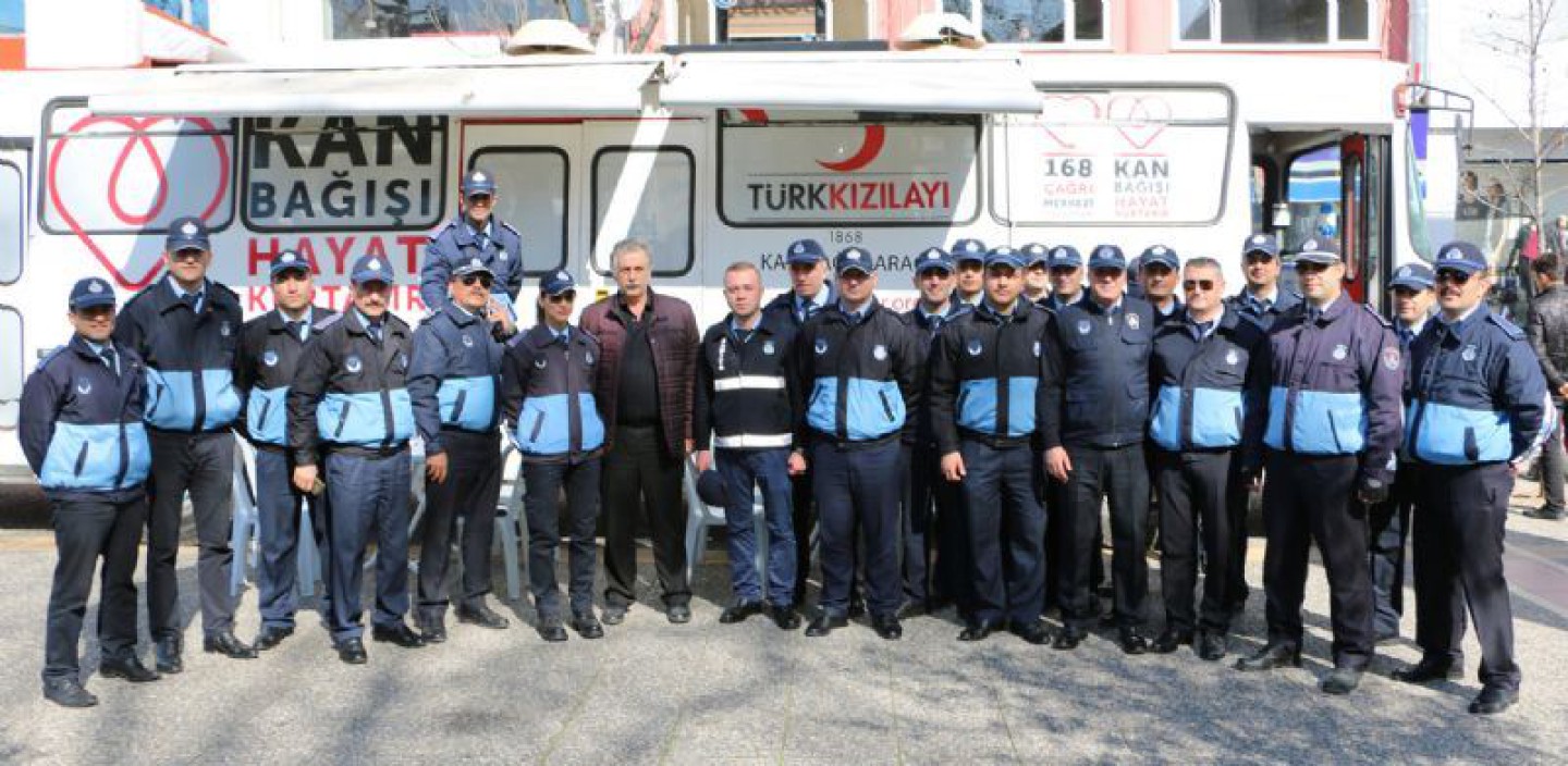 Yalova Belediyesi Zabıta Ekiplerinden Kan Kampanyasına Destek