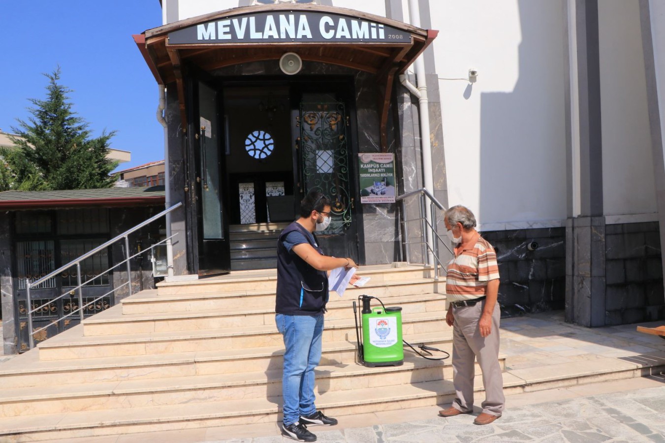 YALOVA BELEDİYESİNDEN CAMİLERE MALZEME DESTEĞİ