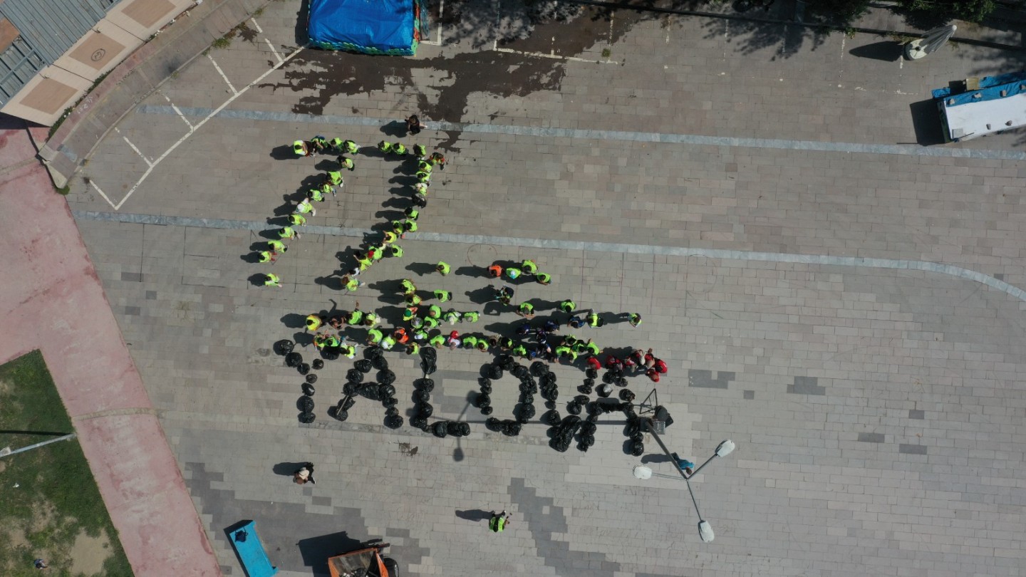 YALOVA BELEDİYESİ’NDEN DÜNYA TEMİZLİK GÜNÜNE FARKINDALIK..