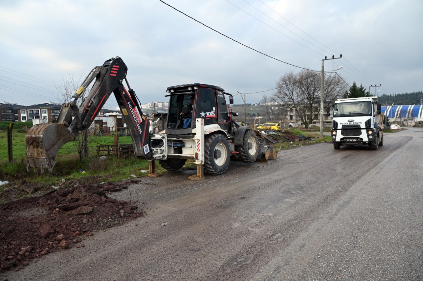 YALOVA BELEDİYESİ’NDEN İÇME SUYU HATTI İYİLEŞTİRME ÇALIŞMASI