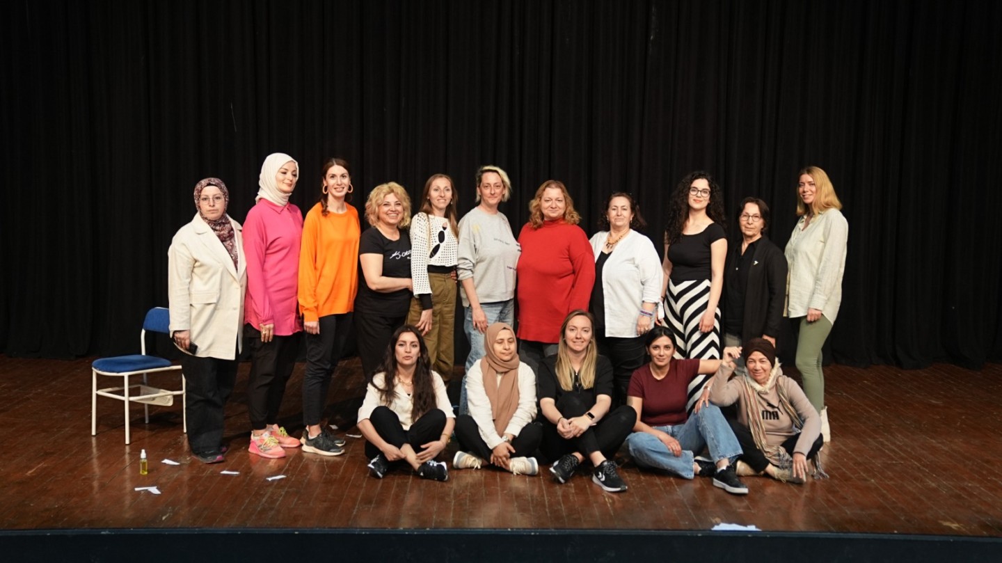 YALOVA BELEDİYESİ’NDEN KADINLARA ÖZEL TİYATRO KURSU BAŞLADI