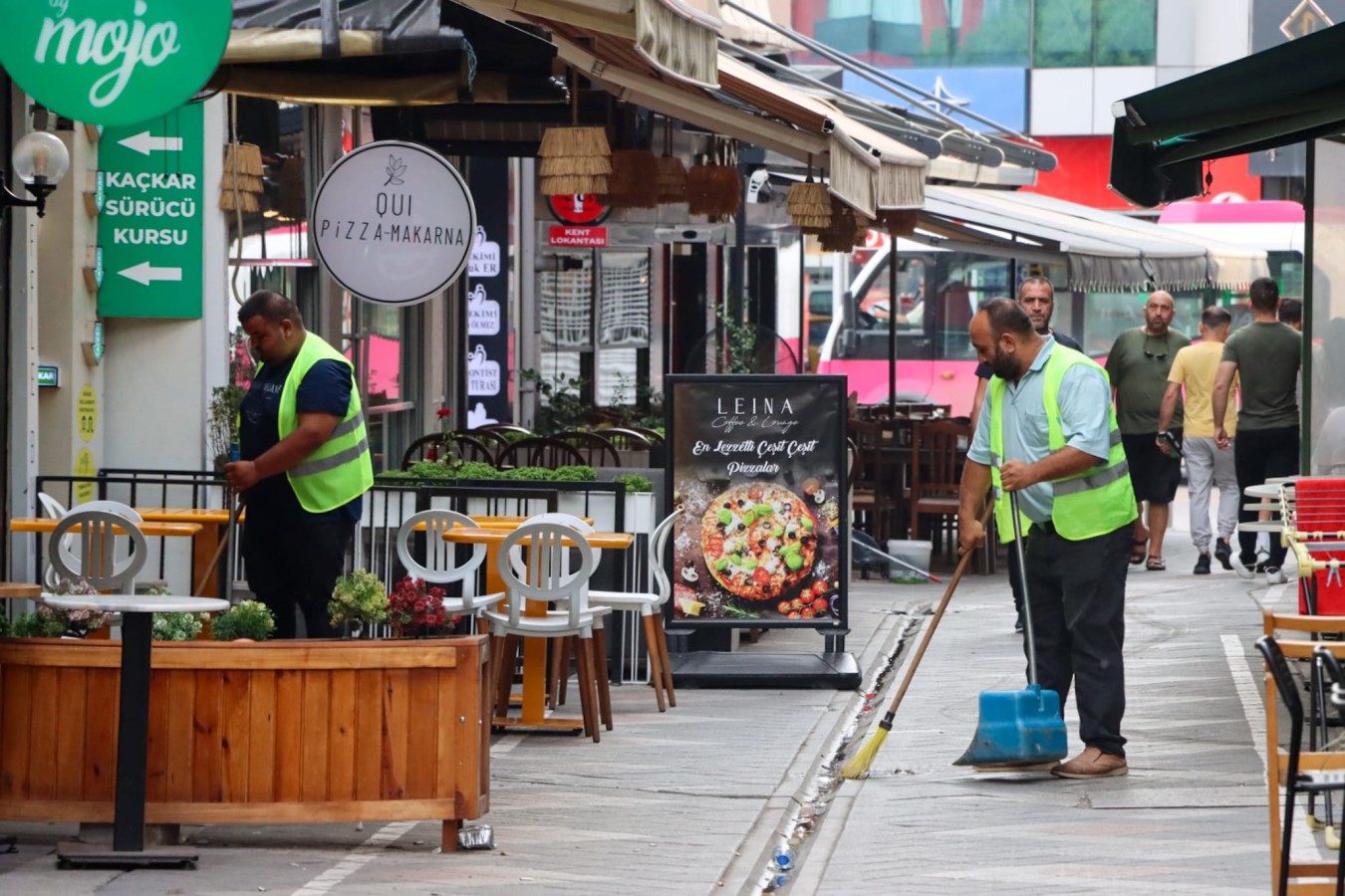 YALOVA BELEDİYESİ’NDEN ŞEHİR MERKEZİNDE GENEL TEMİZLİK