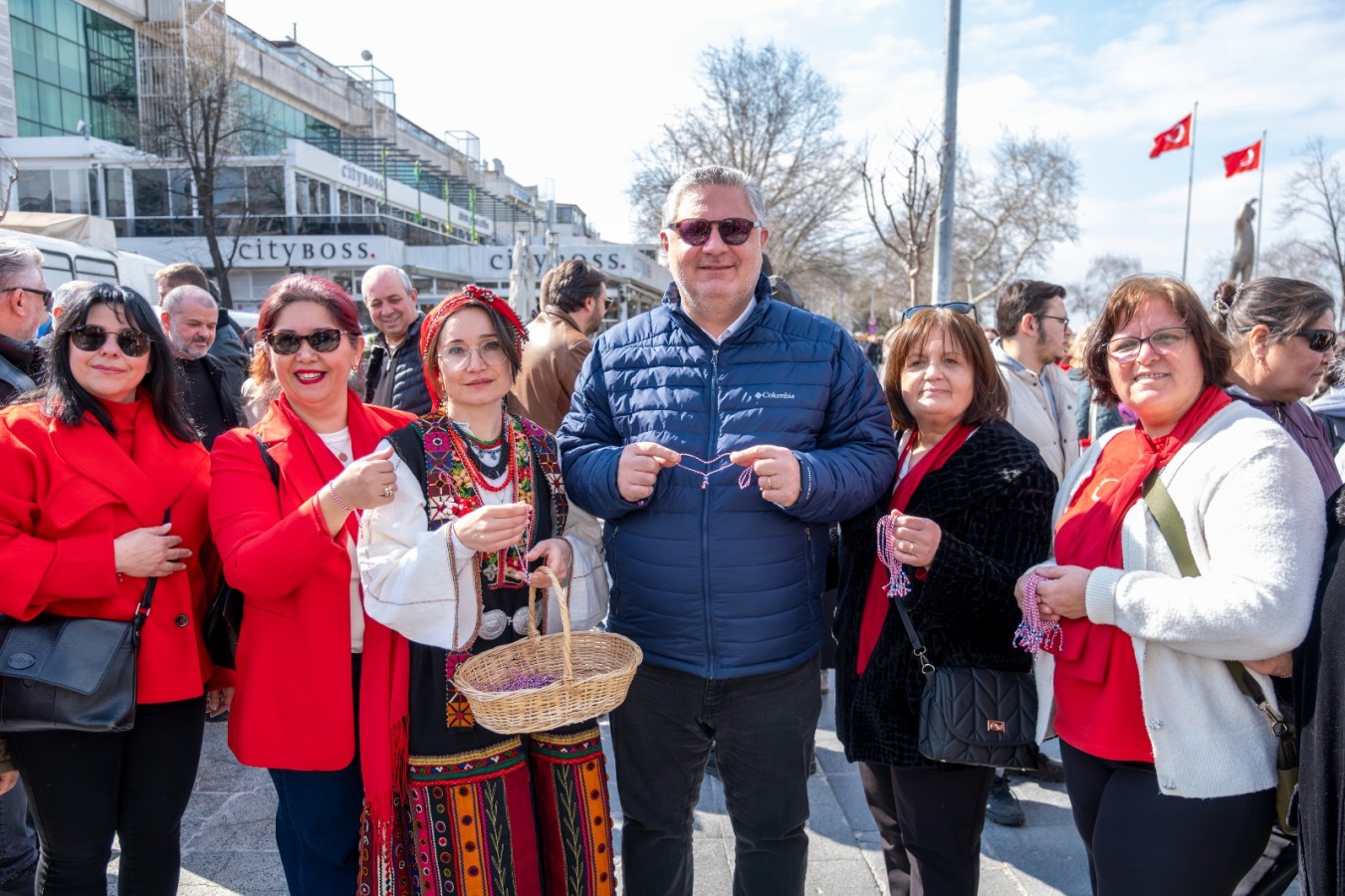 YALOVA'DA MARTENİÇKA COŞKUSU