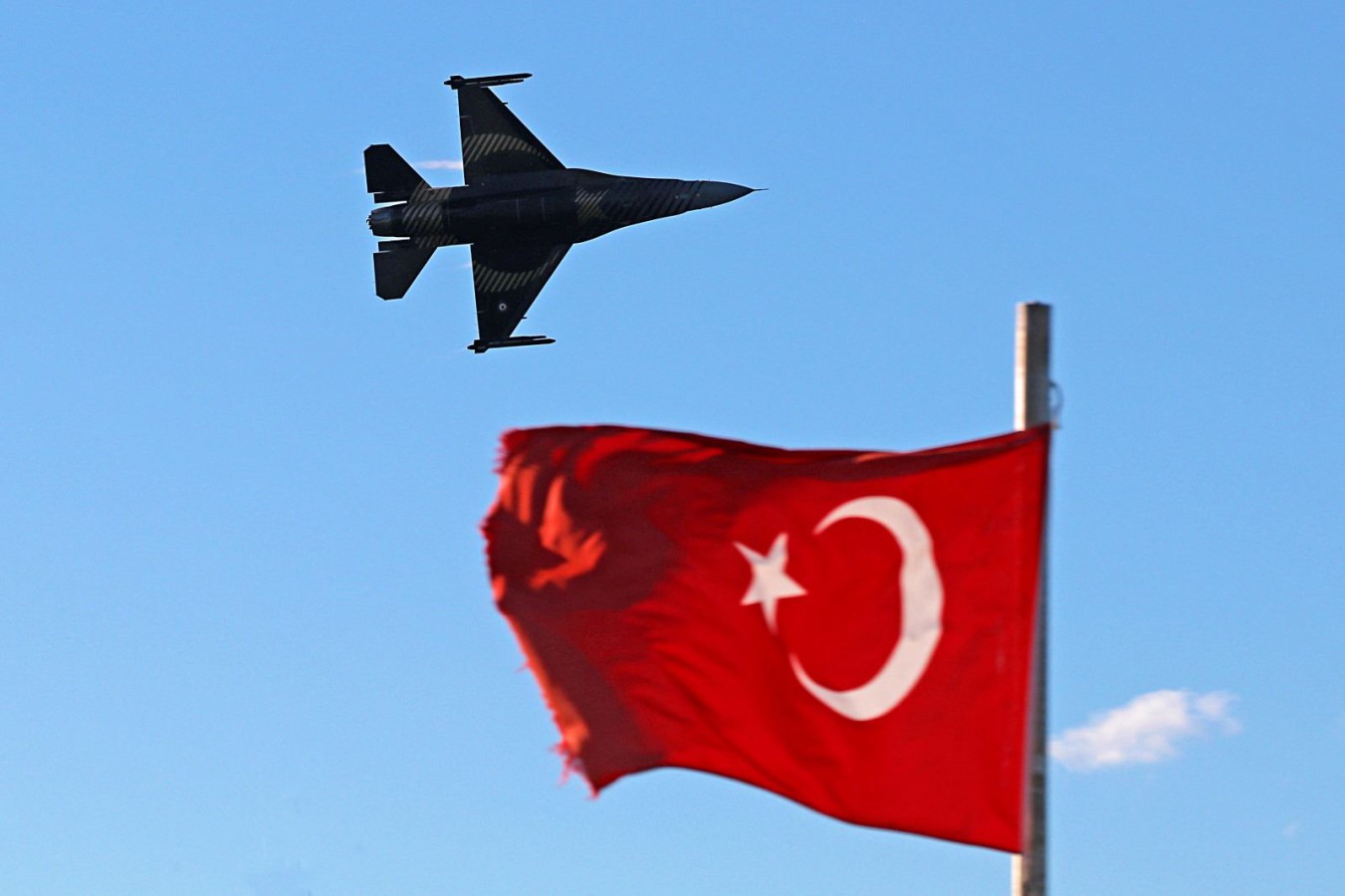 YALOVA’DA SOLOTÜRK NEFESLERİ KESTİ