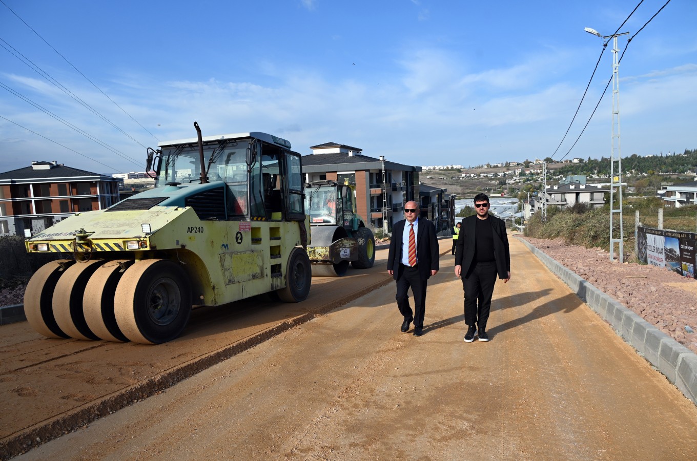 YENİ ASFALTLAMA ÇALIŞMASI YAPILACAK ALANDA İNCELEME