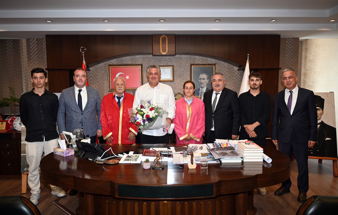 YILIN AHİSİNDEN BAŞKAN GÜREL'E ZİYARET