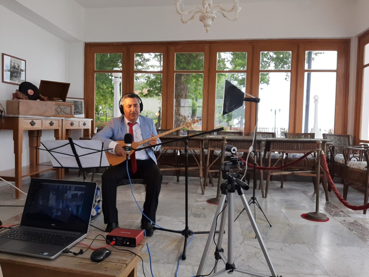 YÜRÜYEN KÖŞK’TE PROGRAM YAPILDI