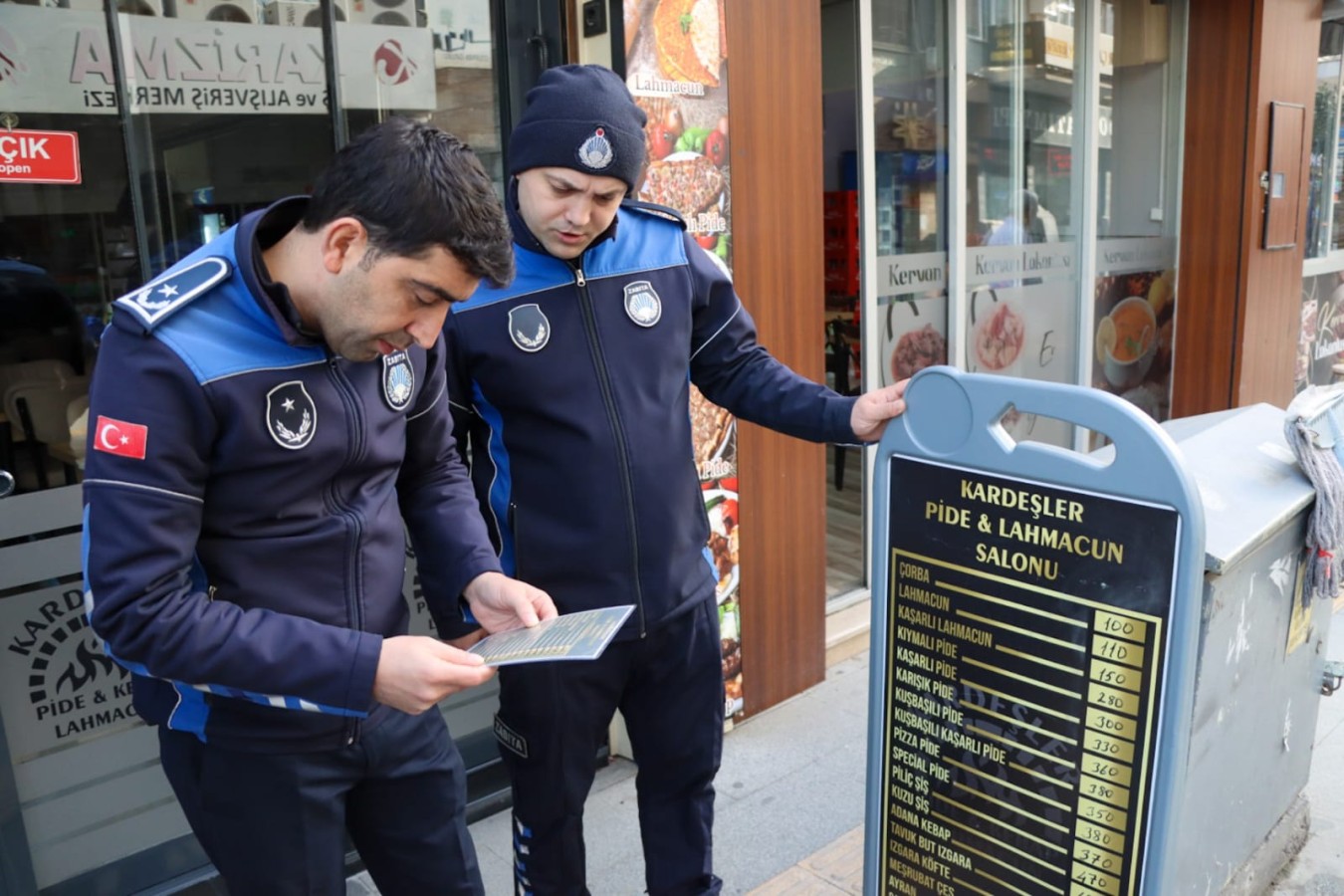 ZABITA EKİPLERİNDEN MARKET VE RESTORANLARA DENETİM